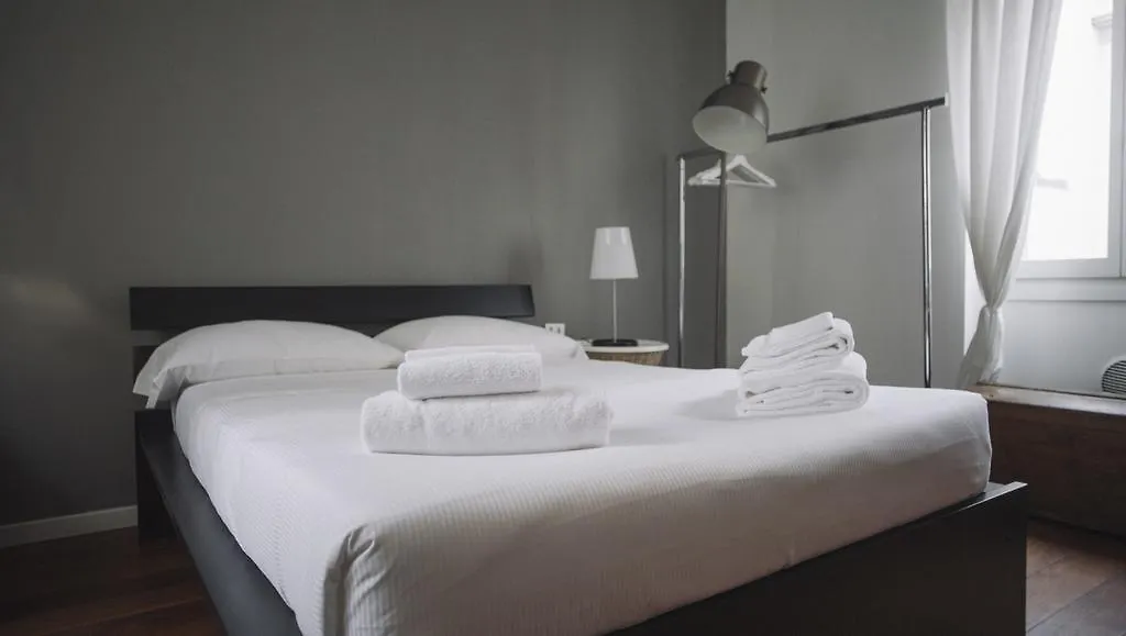 Italianway-Ugo Bassi Apartment Milan