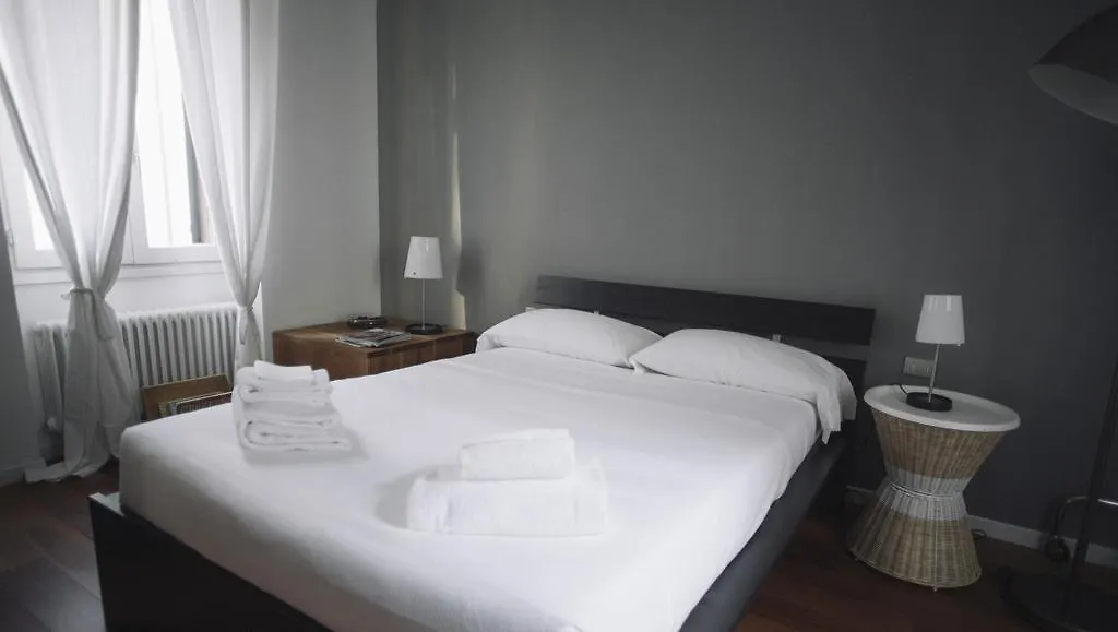 Italianway-Ugo Bassi Apartment Milan